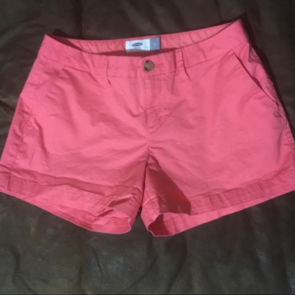 OLD NAVY PEACH SHORTS 2 WOMENS